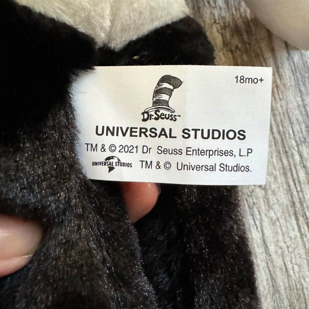 Universal Studios DR SUESS Cat in the Hat Soft Plush Stuffed Toy Animal 22" x 9" - Picture 8 of 10
